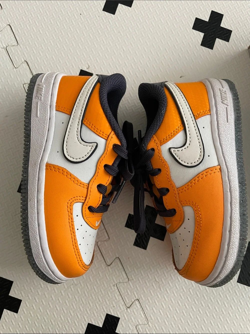 Nike Force 1 low (td) Kids Orange, White and Black Low-Top Sneakers 8 c